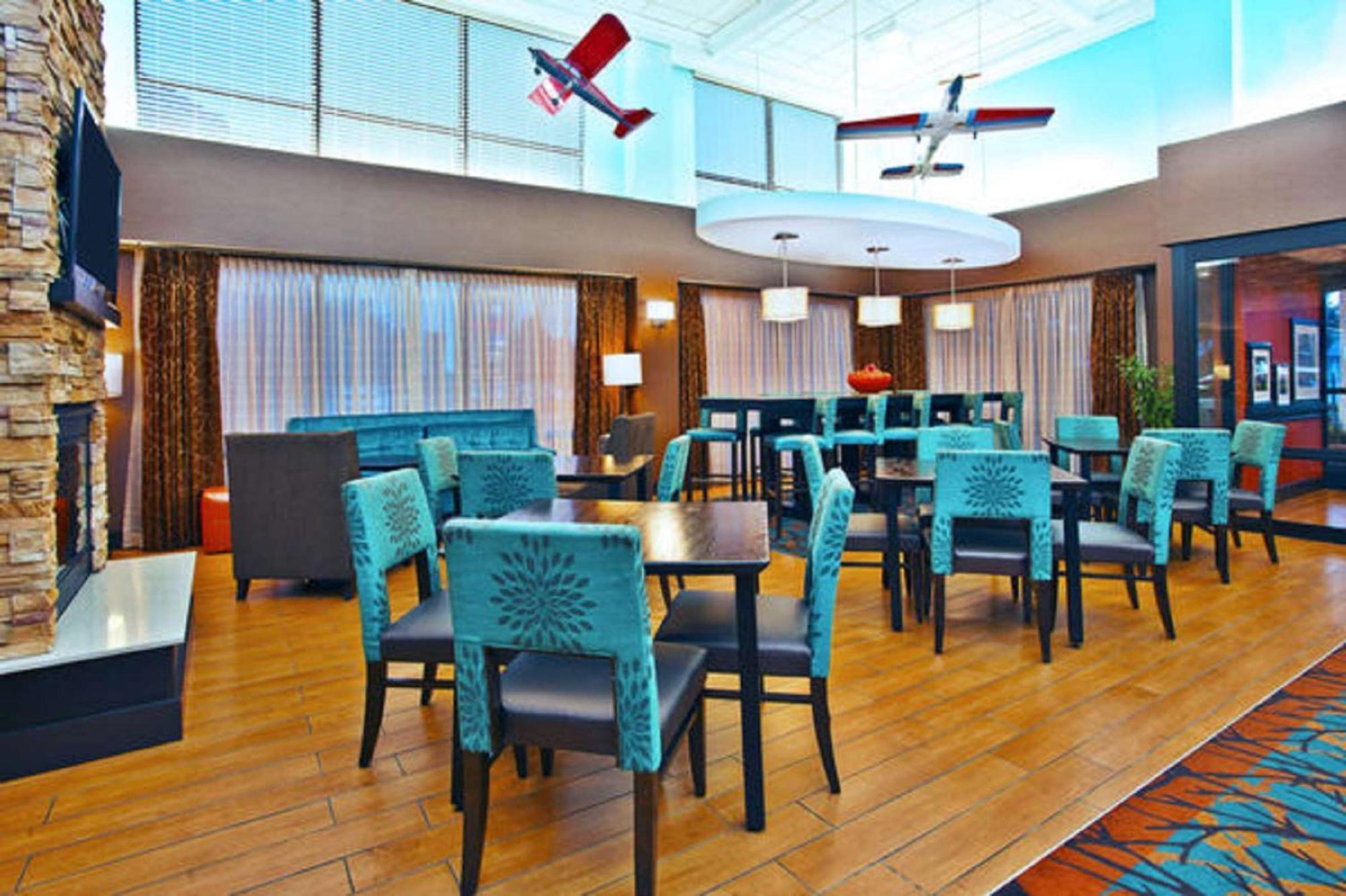 Hampton Inn Chicago-Midway Airport Bedford Park Eksteriør bilde